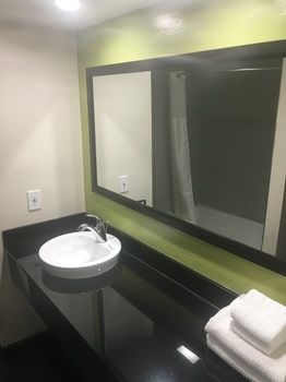 Vagabond Inn Executive - Bakersfield Downtowner 외부 사진