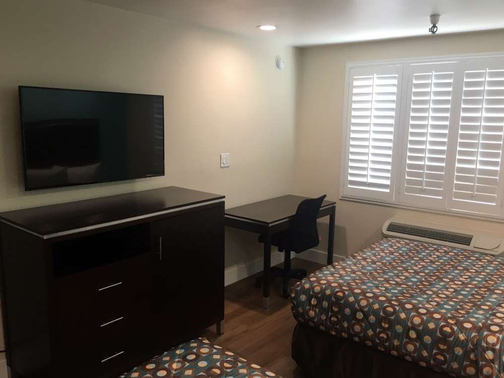 Vagabond Inn Executive - Bakersfield Downtowner 객실 사진
